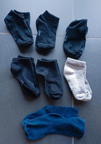 Lot 7 paires de chaussettes pointure 27-30