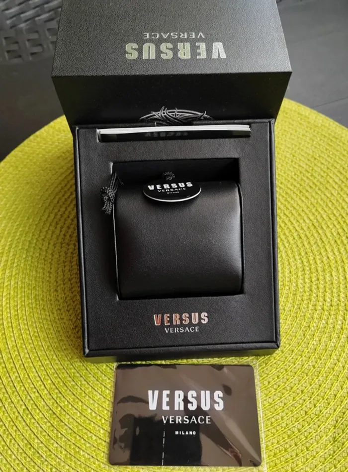 Boîte / Coffret pour montre Versace - photo numéro 3