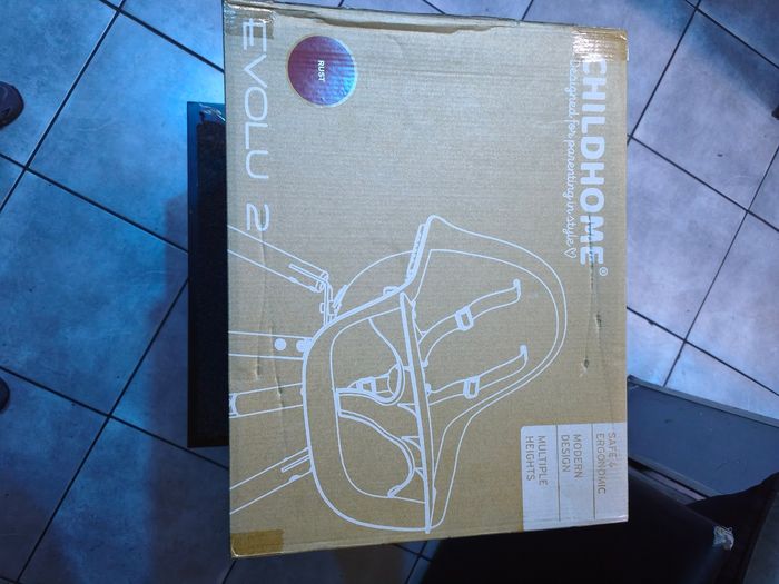 Chaise haute bébé childhome neuve