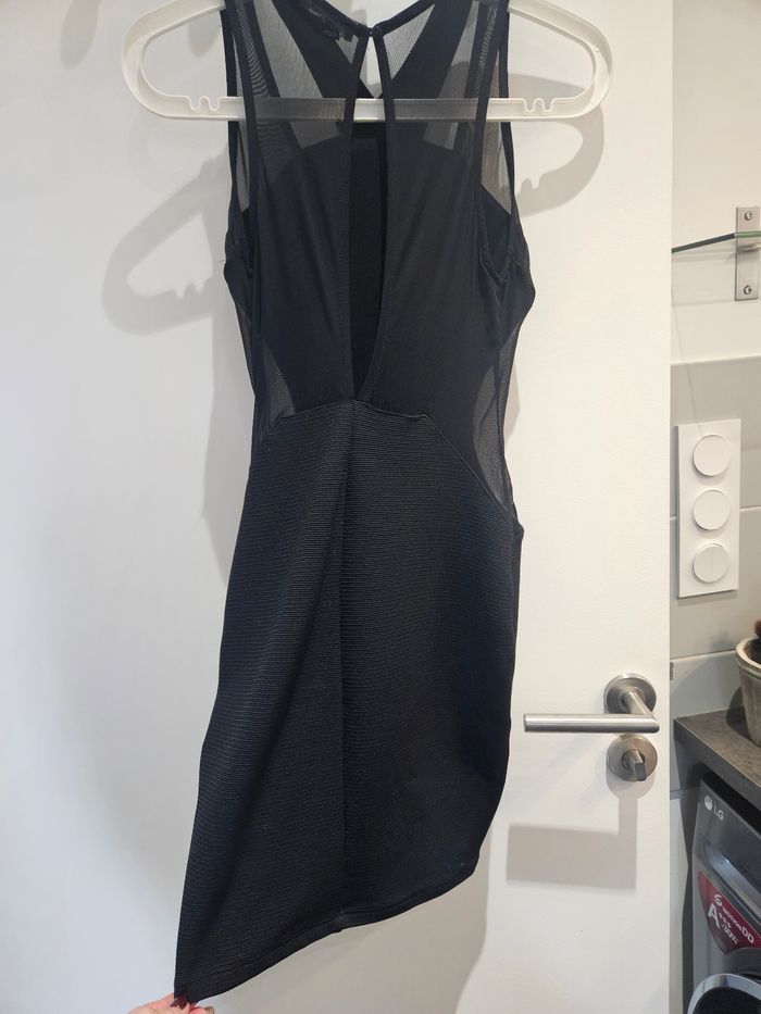 Robe noire - photo numéro 4