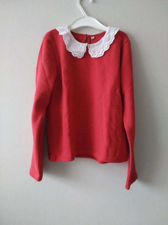 Pull rouge col