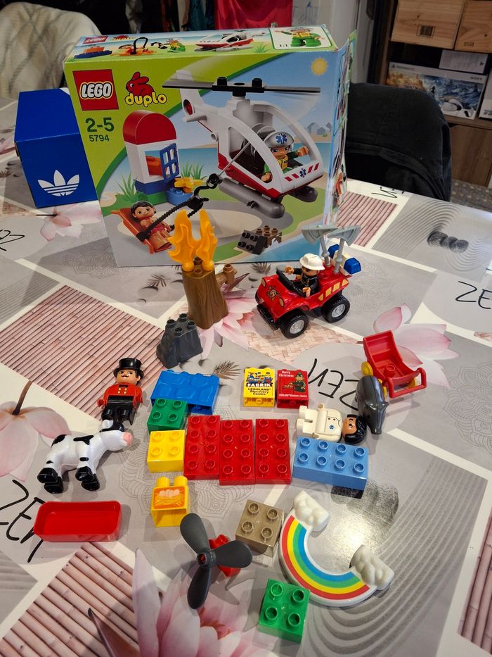 Lot lego duplo secours elicoptere pompier et vrac