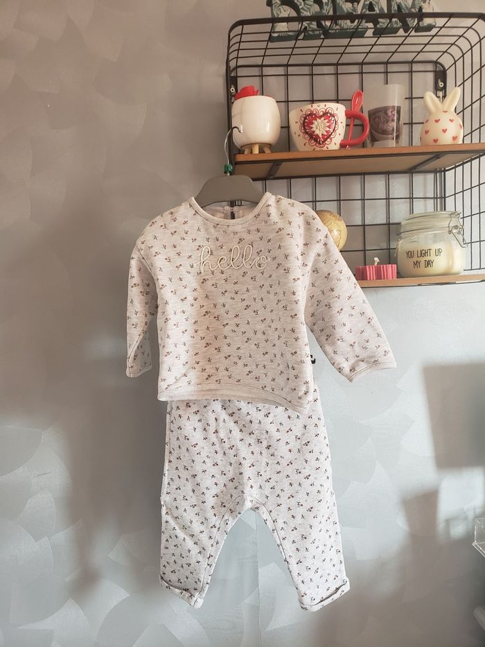 Ensemble 🎀 Kiabi 12 mois 5€ - photo numéro 2