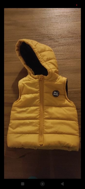 Veste sans manche 12 mois