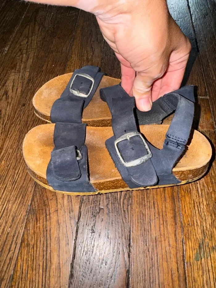 sandales Zara taille 28 bon état - photo numéro 2