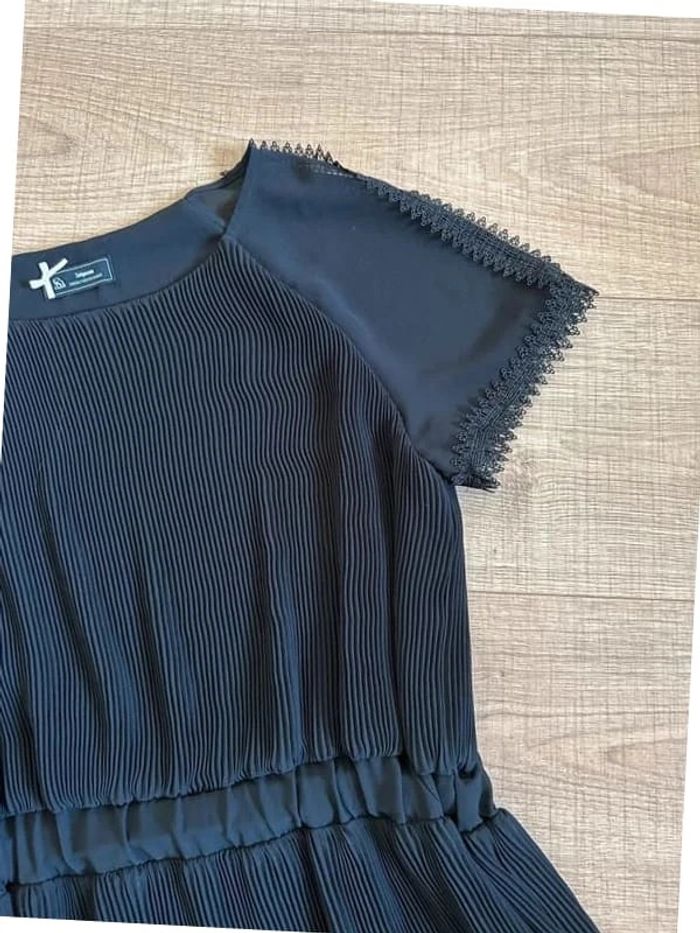 Robe noire à manches courtes Sinéquanone taille 36 jamais portée - photo numéro 13