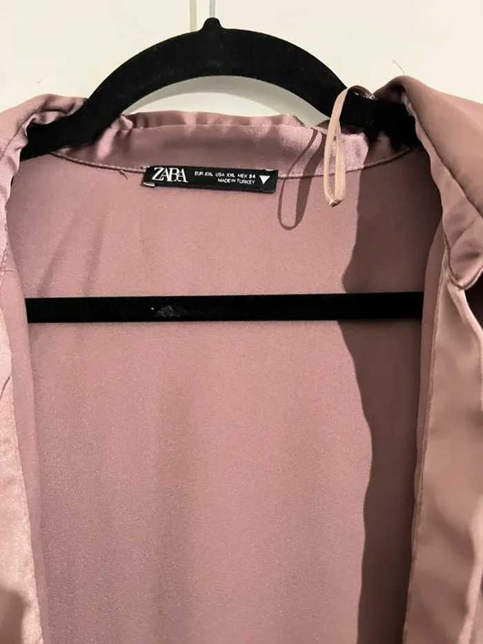 Robe satinée Zara - photo numéro 3