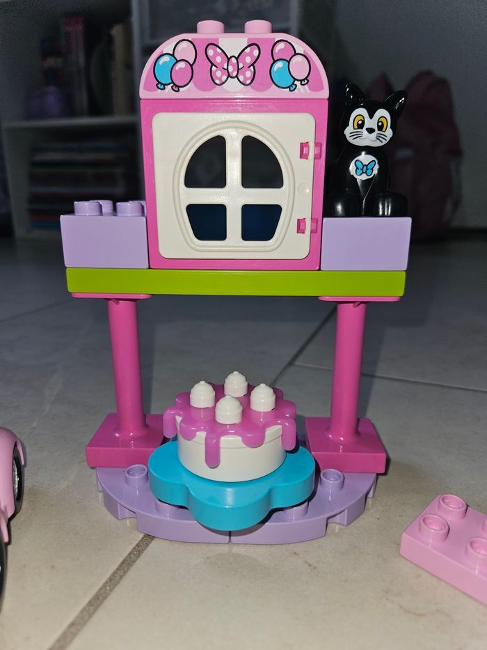 Lego Duplo Le fete d'anniversaire de Minnie - photo numéro 5