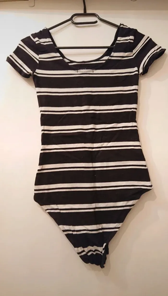 Body rayé noir et blanc - photo numéro 2