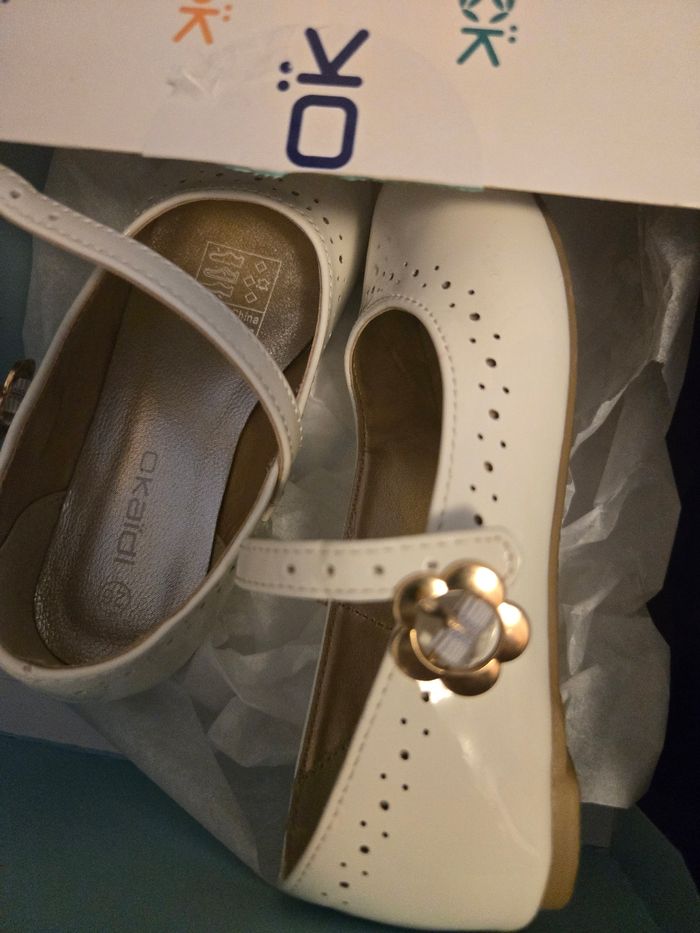 Chaussures vernies blanches 25-26 - photo numéro 2