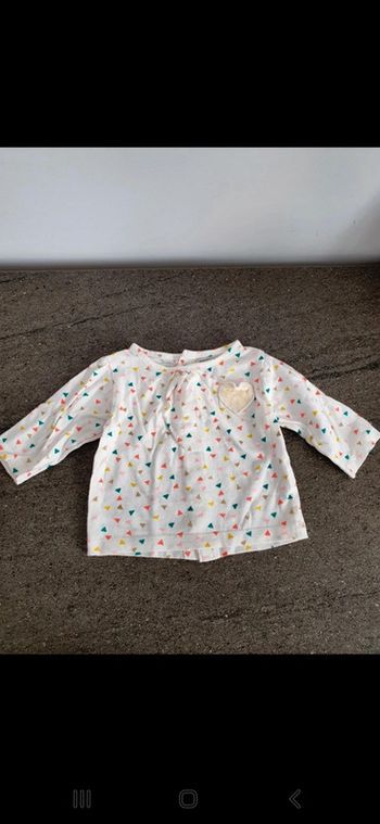 Haut longues manches.