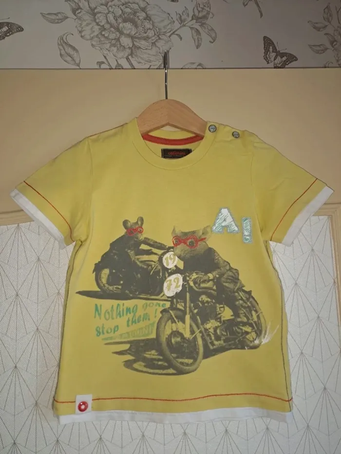 T-shirt jaune garçon catimini comme neuf 2 ans