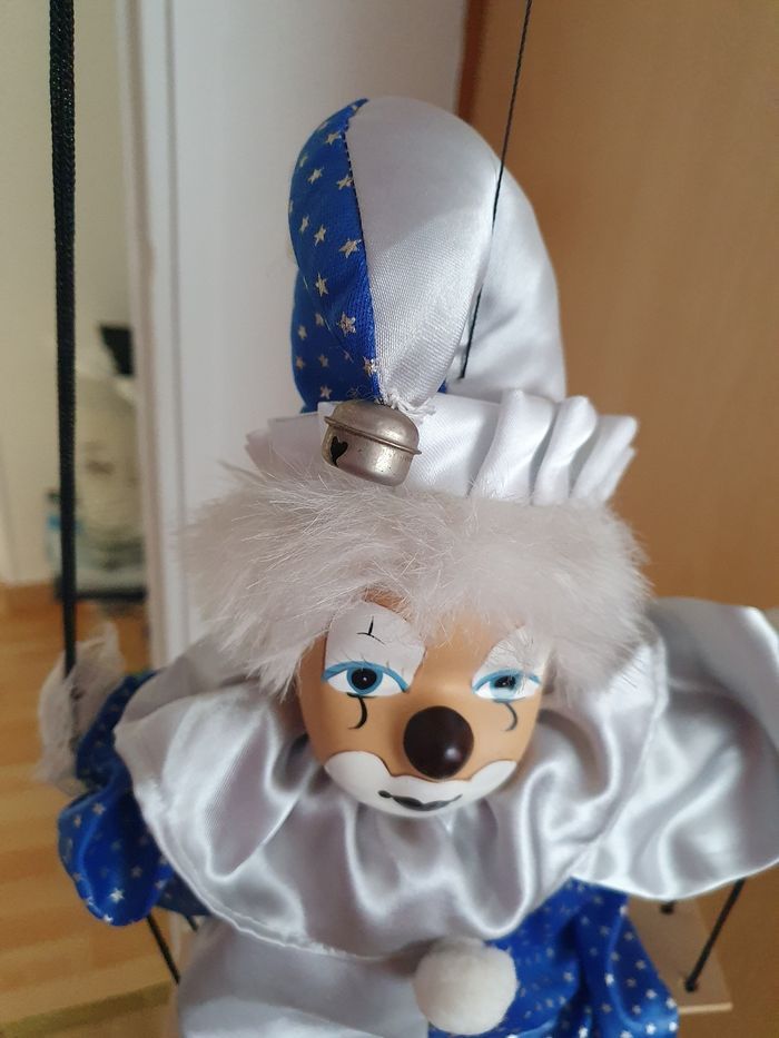 Clown sur sa balançoire comme neuf - photo numéro 2