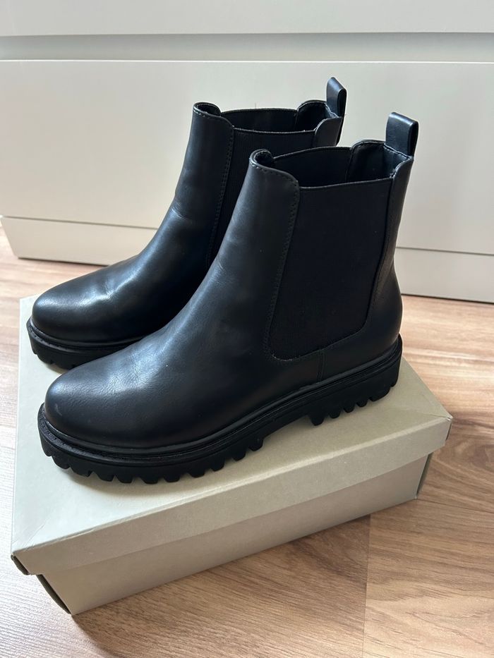 Bottines noires Chelsea à semelles crantées Even&Odd Pointure 39 - photo numéro 2