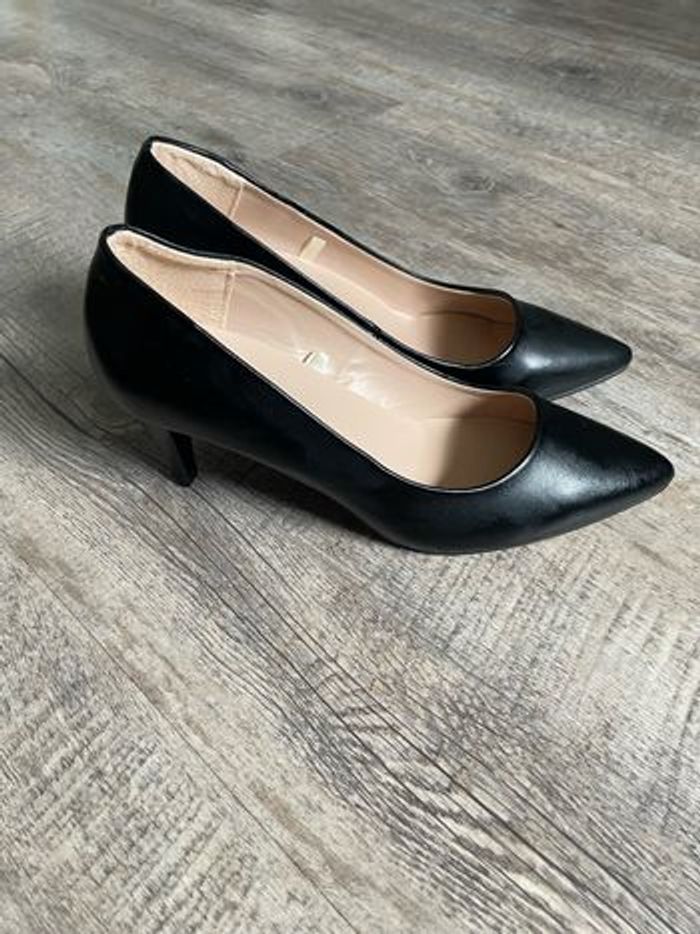 Escarpins en cuir noir - photo numéro 2