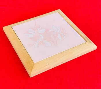 Dessous plat carré en bois et céramique, vintage