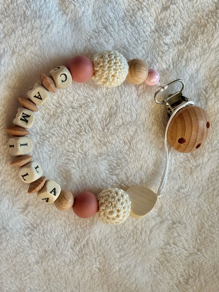 Attache tétine crème / rose poudrée