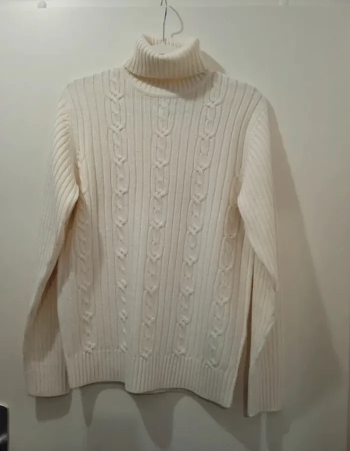 Pull celio unisexe col roulé torsadé sur le devant beige taille M