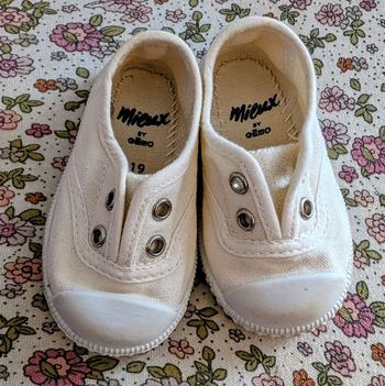 Baskets unisexe - taille 18/19 👟