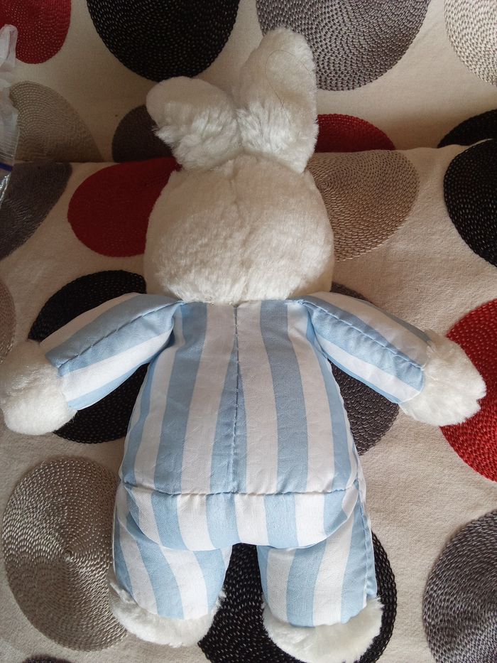 Doudou Pampers  peluche Lapin 25 cm +/-  blanc et bleu bicolore vintage Pampers ancien  vers 1991 rayures   très joli - photo numéro 8
