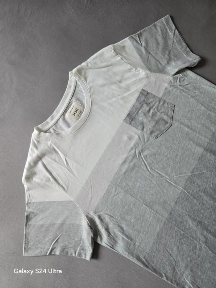 T-shirt Rebel à poche – dégradé gris/blanc – style casual - photo numéro 2