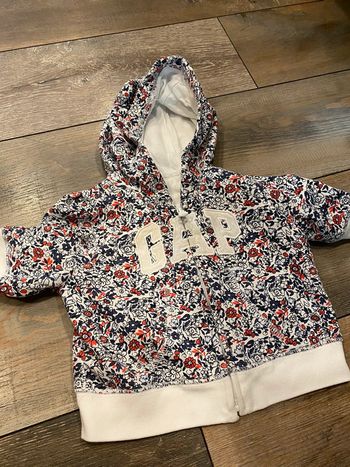 Gilet capuche zippé GAP fleurs 0-3mois