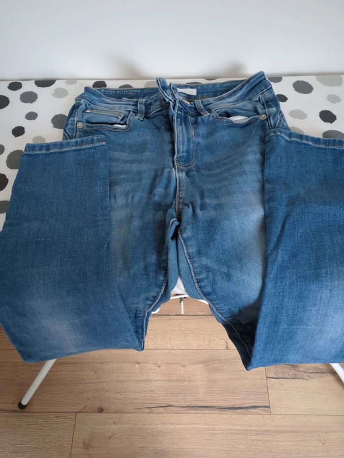 Jean cache cache