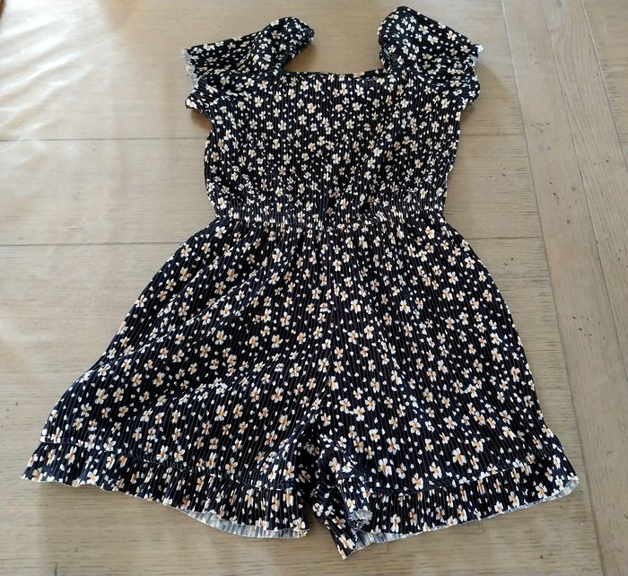 Jolie combishort fille 6ans en très bon état