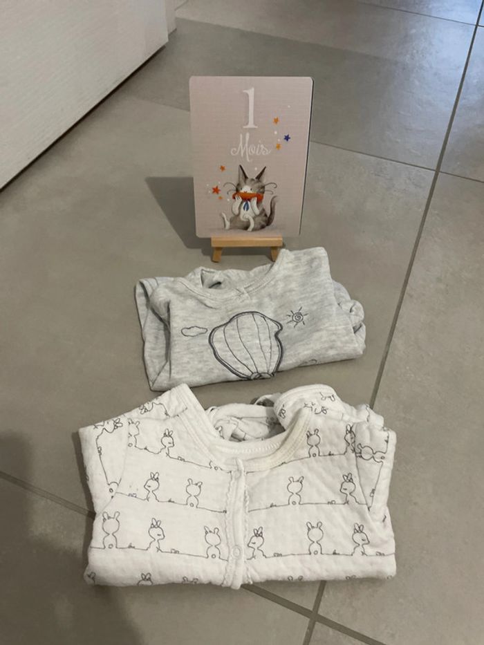 Lot de pyjamas - photo numéro 2