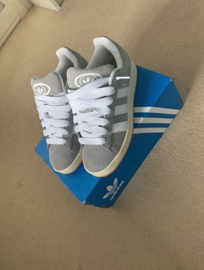 Adidas CAMPUS 00s taille 42 - photo numéro 2