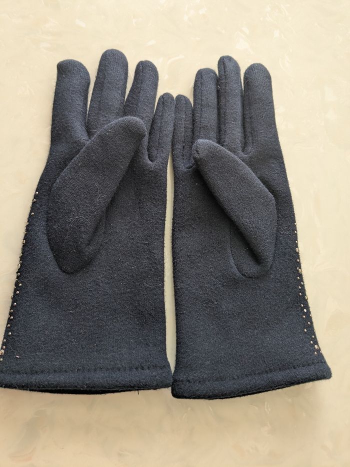 Jolie paire de gants perlées. Taille M - photo numéro 4