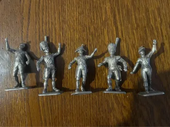 Lot 5 figurines collection