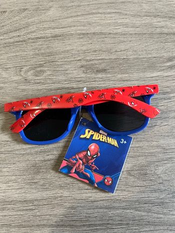 Lunette de soleil spider man