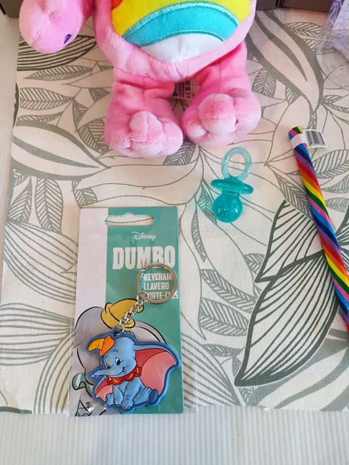 Coffret cadeau Trop mignon femme contenant 7 cadeaux Minnie, Bisounours, Dumbo - photo numéro 6
