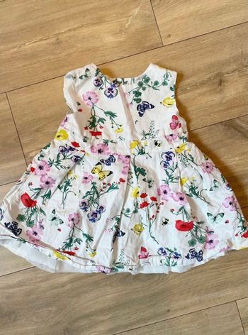 Robe 18 m’ois neuve