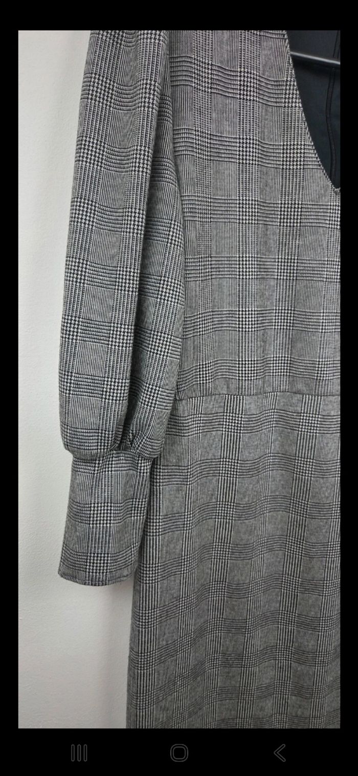 Robe vintage Mango taille M grise a carreaux en très bon état - photo numéro 3