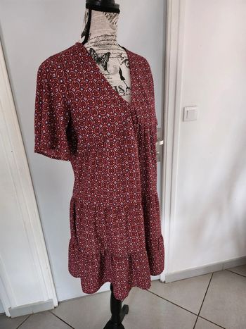 Superbe Robe Fluide de marque Cache Cache et de taille 36
