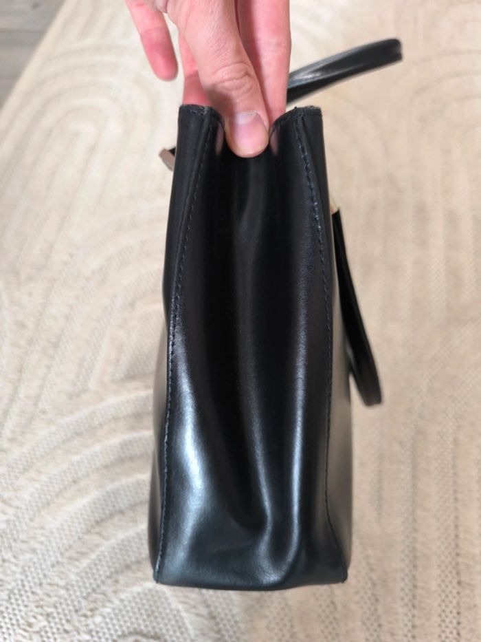 Sac a main cuir noir et rouge Lancaster bon état - photo numéro 5