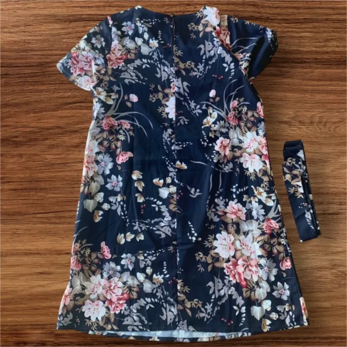 Robe fleurie avec nœud - photo numéro 2