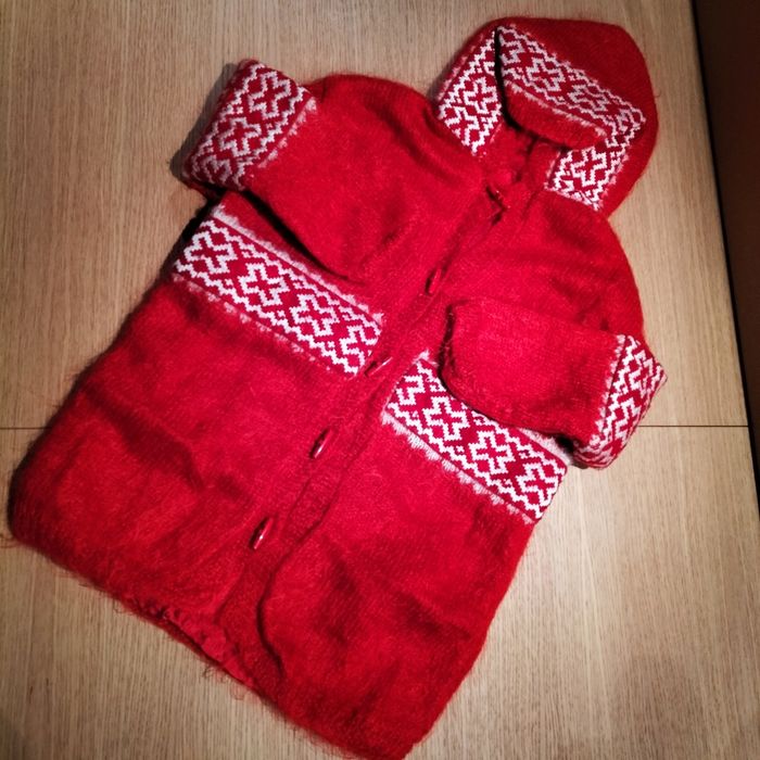 Gilet rouge et blanc Fille - Fait main - 6 ans - photo numéro 2