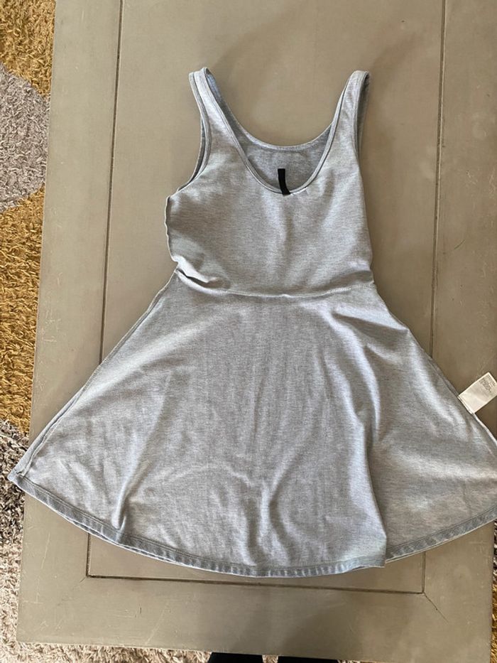 Robe H&M trapèze grise taille 36/38 - photo numéro 10