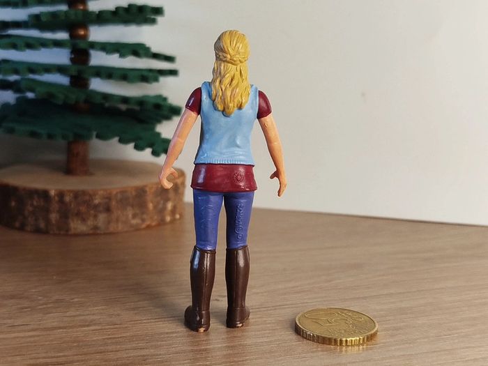 Figurine personnage femme blonde Schleich - photo numéro 2