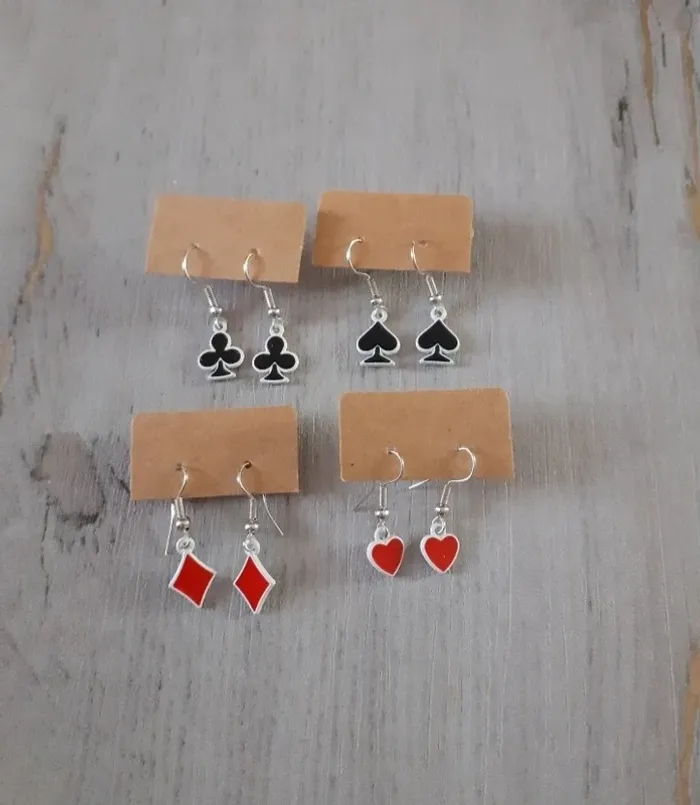 Lot boucles d'oreilles jeu de cartes