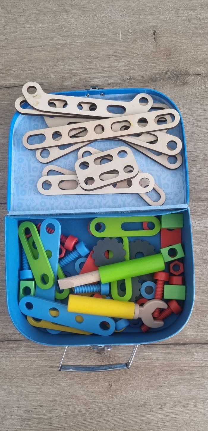 Valise avec véhicules de construction bois neuf - photo numéro 3