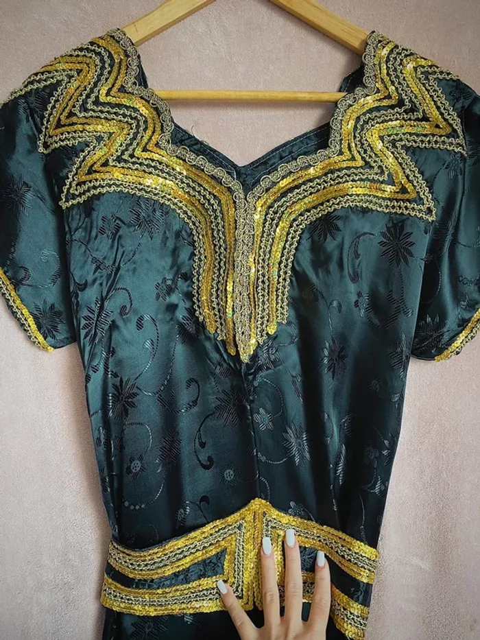 Robe kabyle TU🥻 - photo numéro 3