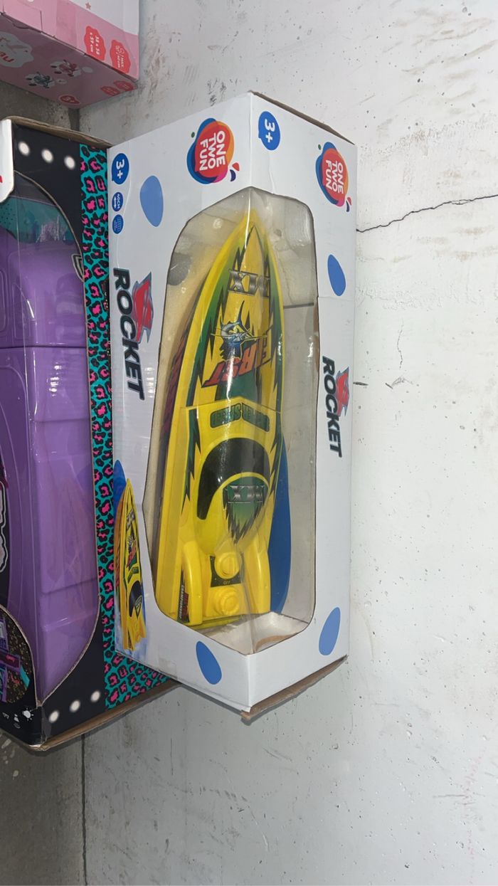 Bateau motorisé