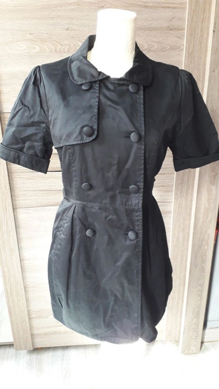 Manteau mi-long manches courtes noir