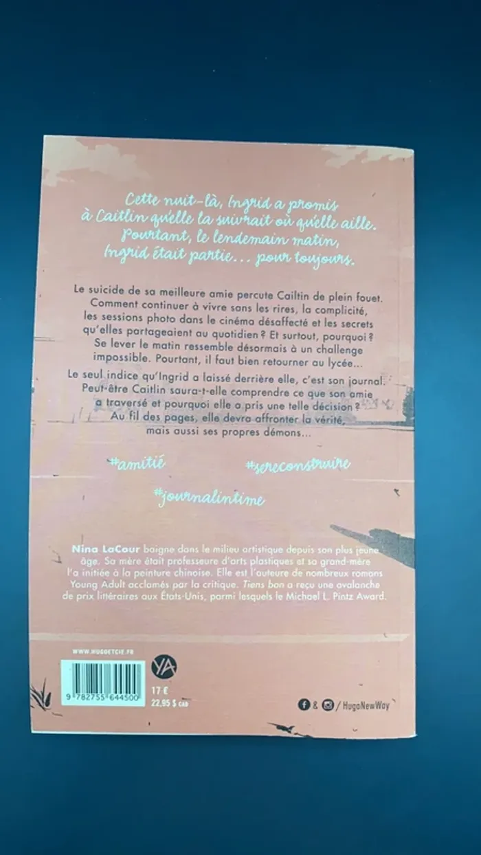 Livre Nina LaCour « tiens bon » - photo numéro 2