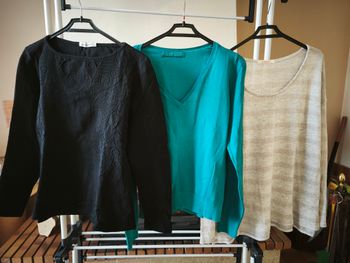 Lot 3 pull / t-shirt manche longue