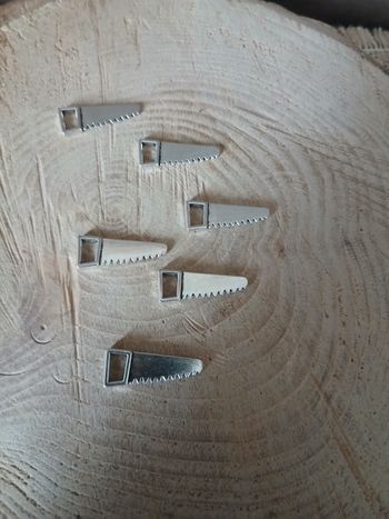 Lot de 6 pendentifs breloques scie à bois argenté